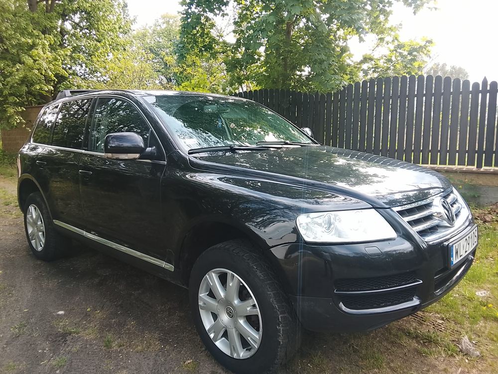 Czarny SUV odkupiony za gotówkę bez zbędnych formalności